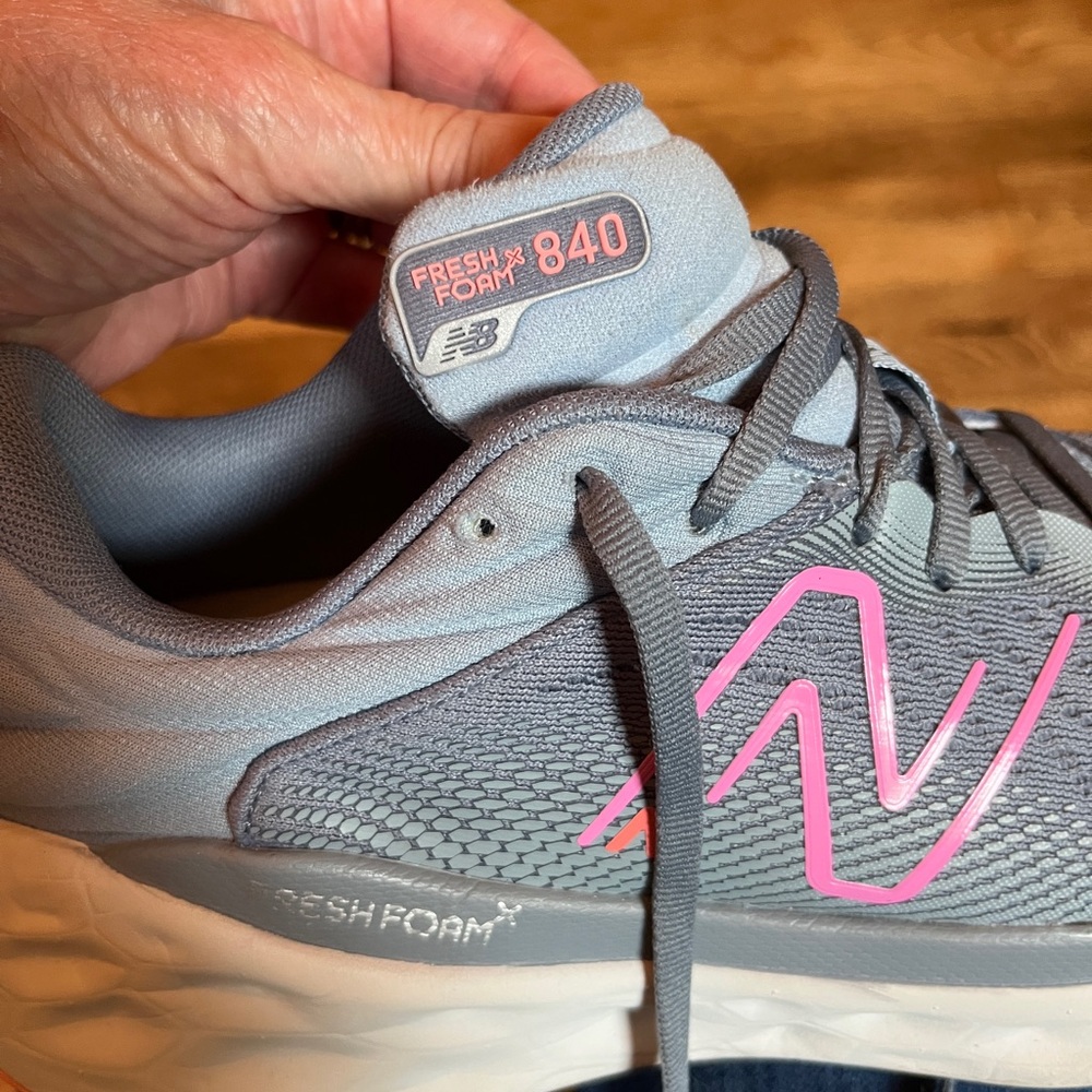 New Balance Fresh Foam 840 Women’s Running Shoes - Picture 2 of 6